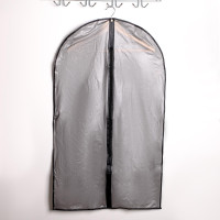 Серый плотный чехол для одежды (60х100 см)
