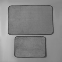 Набор из 2 серых ковриков для ванной с эффектом памяти