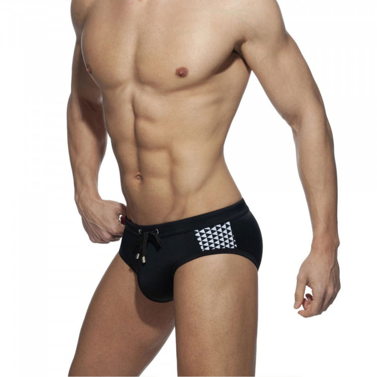 Черные мужские плавки с принтом в виде треугольников по бокам 