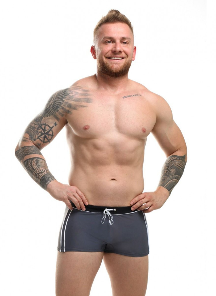 Пляжные боксеры с контрастными полосками по бокам 