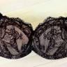Бюстгальтер на косточках с кружевными мягкими чашками