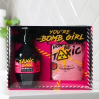 Подарочный набор «You’re the bomb, girl»: гель для душа и соль-шиммер для ванны