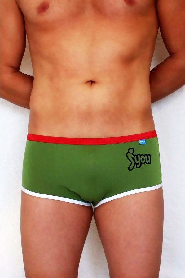 Зеленые мужские плавки из эластичного материала 