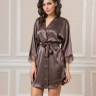 Короткий пеньюар с кружевной отделкой