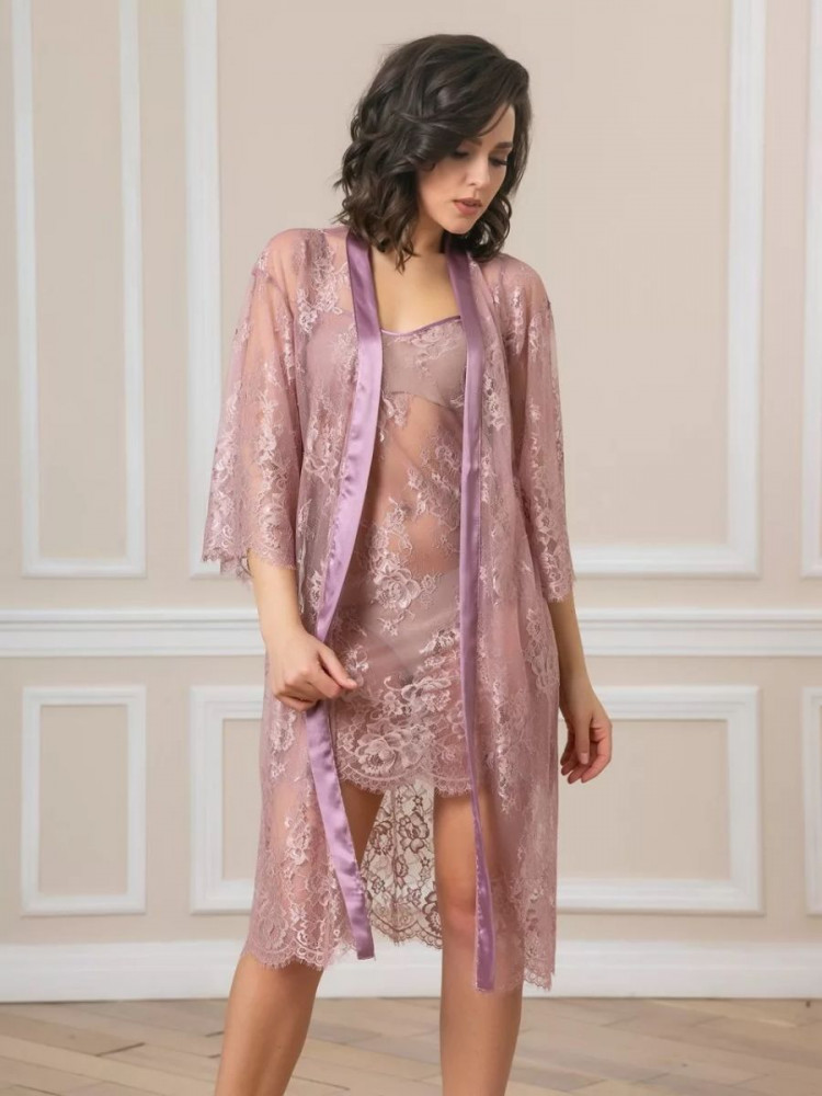 Соблазнительный кружевной пеньюар с поясом 