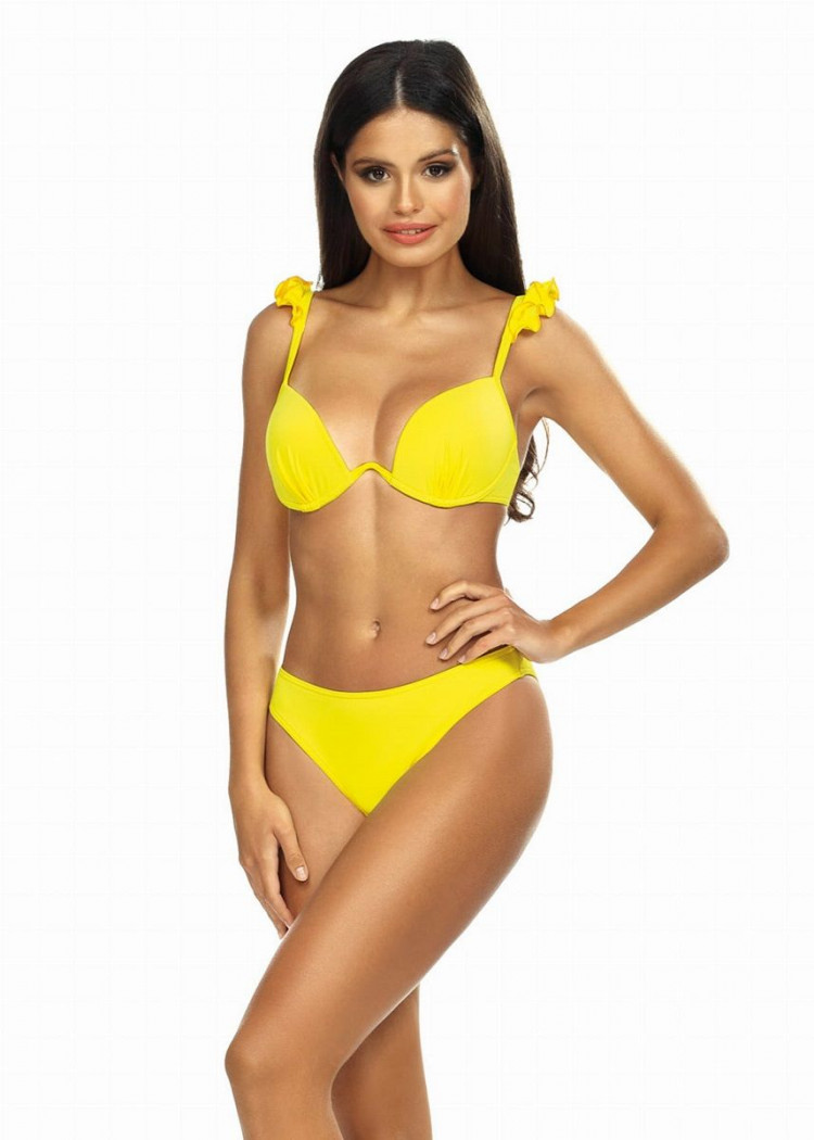 Яркий раздельный купальник с крылышками на бретелях лифа 