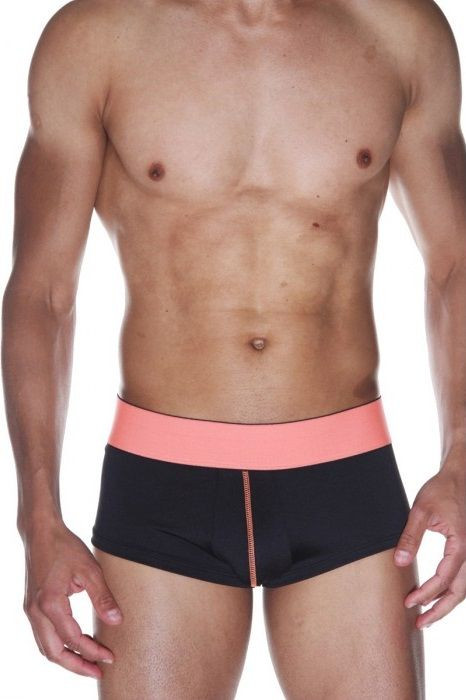 Черные трусы-хипсы на персиковом поясе 