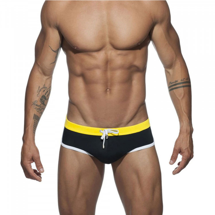 Черные мужские плавки-брифы с контрастной отделкой 